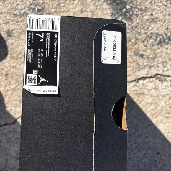 Jordan 1 mid se - Picture 6 of 6